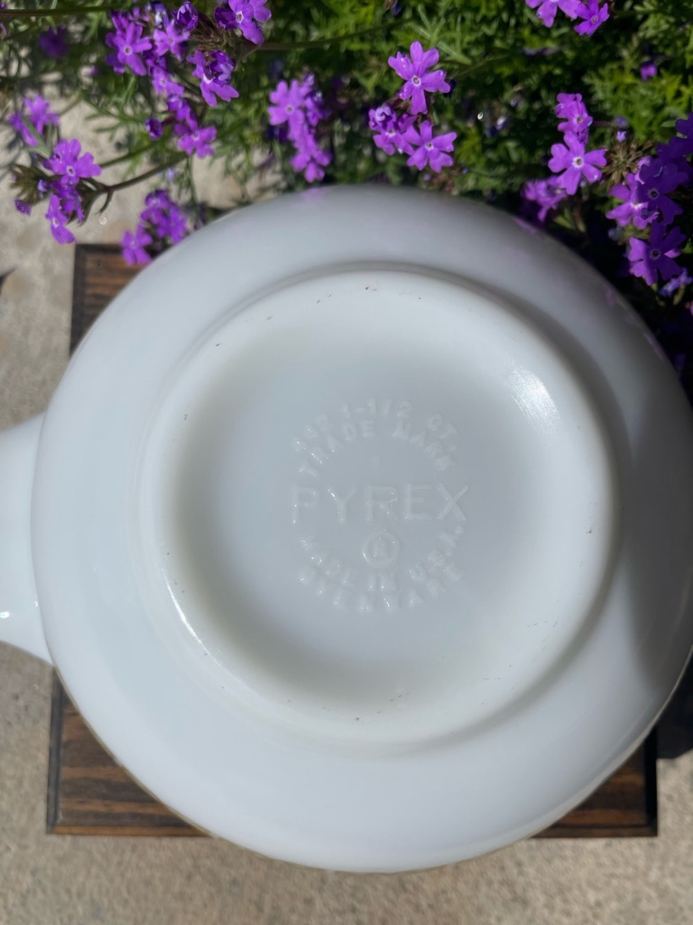 Vintage Green Verde Pyrex #442 1 1/2 Quart Mixing Bowl Square Flowers Cinderella - Picture 2 of 2